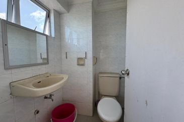 TANJUNG SAMUDERA CONDOMINIUM BEACH RESORT