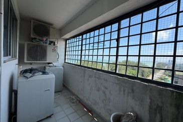 TANJUNG SAMUDERA CONDOMINIUM BEACH RESORT