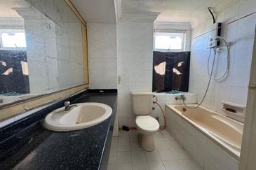 TANJUNG SAMUDERA CONDOMINIUM BEACH RESORT