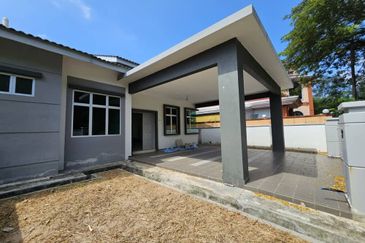 TAMAN ALAI PERDANA (CRISTAL BAY)