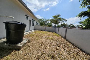 TAMAN ALAI PERDANA (CRISTAL BAY)