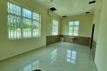 TAMAN ALAI PERDANA (CRISTAL BAY)