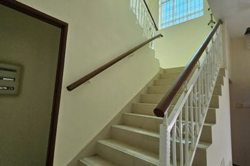 TAMAN ALAI PERDANA (CRISTAL BAY)