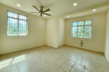 TAMAN ALAI PERDANA (CRISTAL BAY)