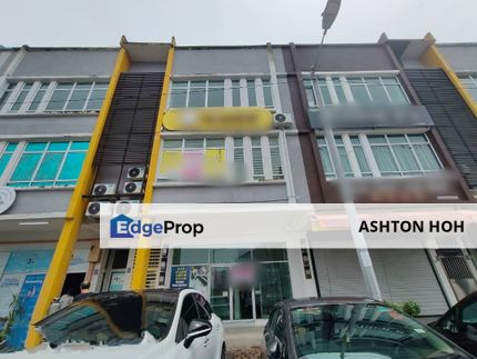 STRATEGIC Renovated Ground Floor Shop in Plaza Semabok, Melaka, Melaka Tengah