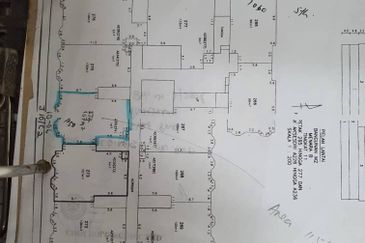 Straits Court Condominium Pasir Emas