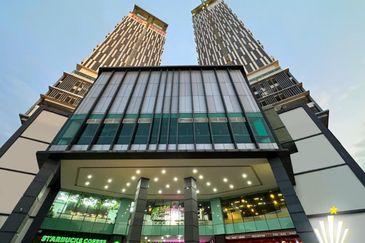 THE SHORE @ MALACCA RIVER