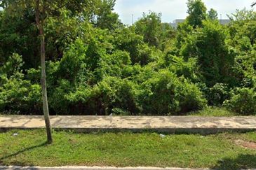 NEAR RESIDENTIAL Agricultural Land with Road Access in Padang Temu