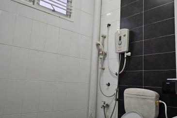 Taman Muzaffar Heights