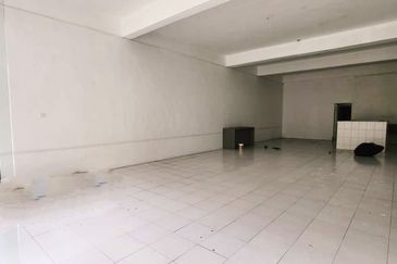 STRATEGIC Ground Floor Shoplot. Taman Kota Laksamana Jaya (Marina 9)