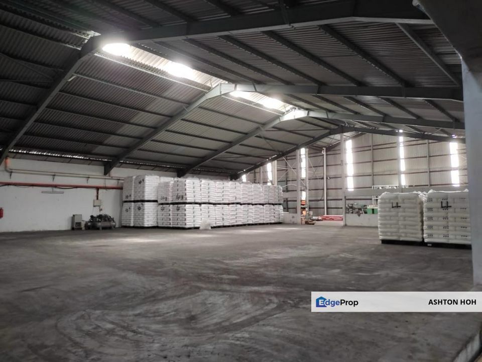 Sale / Rent: 2 adjoining 1 Storey Factory Warehouse in Kawasan Perindustrian Ayer Keroh, Melaka, Ayer Keroh