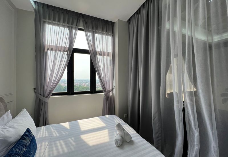 The Quartz Residence