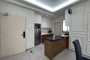 The Quartz Residence