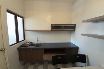 Golden Coast Condominium