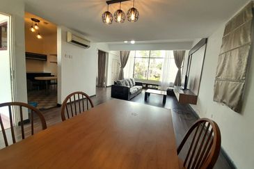 Golden Coast Condominium