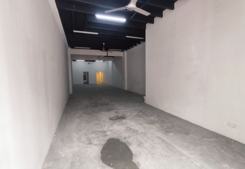 NEAR JONKER TOURIST Ground Floor 2 Storey Shop Double Storey Shoplot Kampung Hulu