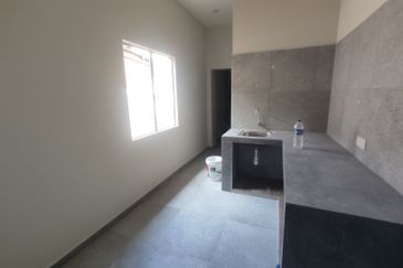 NEWLY RENOVATED Ground Floor 2 Storey Shop Double Storey Shoplot Kampung Hulu