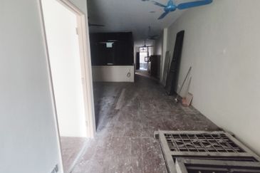NEWLY RENOVATED Ground Floor 2 Storey Shop Double Storey Shoplot Kampung Hulu
