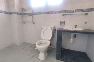 Taman Muzaffar Heights