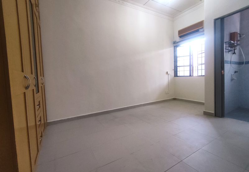 Taman Muzaffar Heights