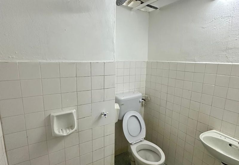 FREEHOLD 3-bed Pangsapuri Laksamana Cheng Ho