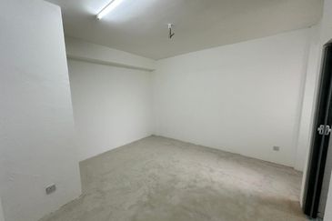 FREEHOLD 3-bed Pangsapuri Laksamana Cheng Ho