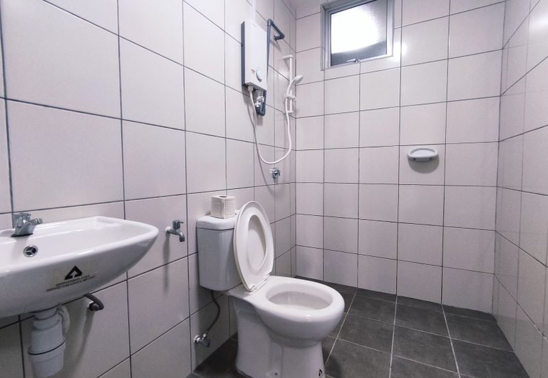 FULLY FURNISHED 3-bed Seri Serindit Apartment near Semabok