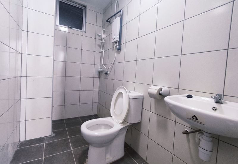 FULLY FURNISHED 3-bed Seri Serindit Apartment near Semabok