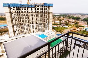 FULLY FURNISHED 3-bed Seri Serindit Apartment near Semabok