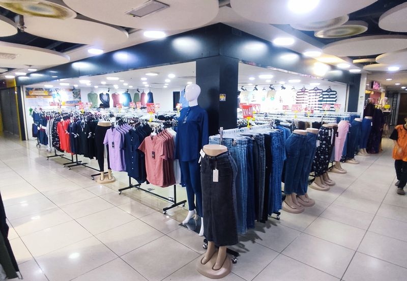 STRATEGIC LOCATION CORNER Retail Space Shop Lot Dataran Pahlawan Megamall Bandar Hilir Mahkota Parade Melaka Raya