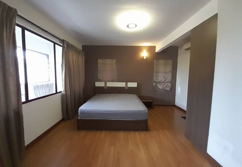 Golden Coast Condominium