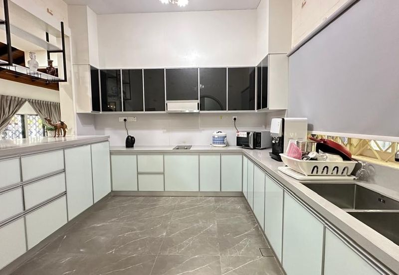 RENOVATED FREEHOLD FULLY FURNISHED Double 2 Storey Bungalow Banglo Taman Mawar Klebang Besar Tanjung Kling Limbongan Kota Laksamana Syahbandar 