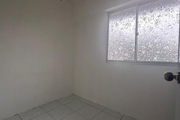 Telipok Square Apartment