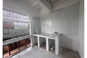 Telipok Square Apartment