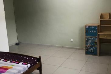 Jalan Timur, Nusajaya Mas