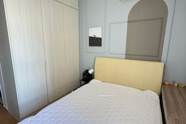 Baypoint @ Country Garden Danga Bay