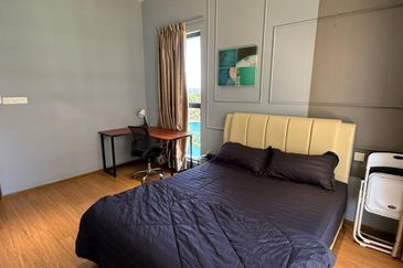 Baypoint @ Country Garden Danga Bay