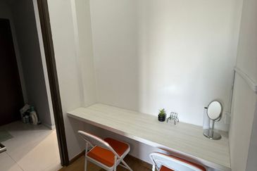 Baypoint @ Country Garden Danga Bay