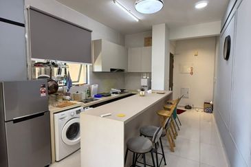 Baypoint @ Country Garden Danga Bay