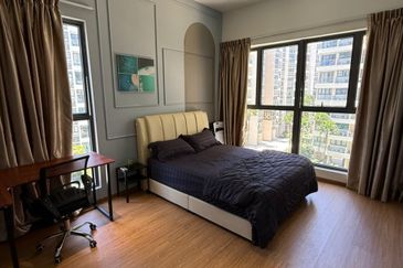 Baypoint @ Country Garden Danga Bay