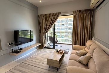 Baypoint @ Country Garden Danga Bay