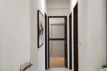 Baypoint @ Country Garden Danga Bay