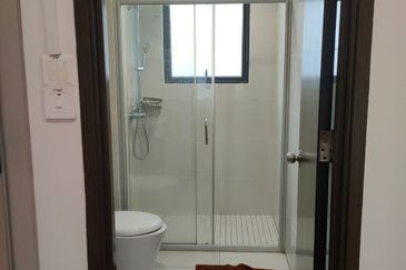 Baypoint @ Country Garden Danga Bay