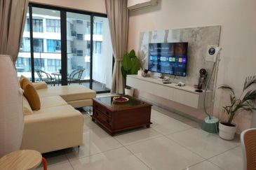 Baypoint @ Country Garden Danga Bay