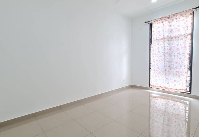 Strait View Home @ Permas jaya 