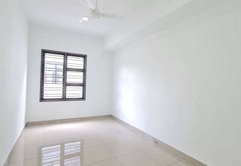 Strait View Home @ Permas jaya 