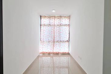 Strait View Home @ Permas jaya 