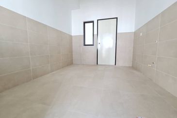 Strait View Home @ Permas jaya 