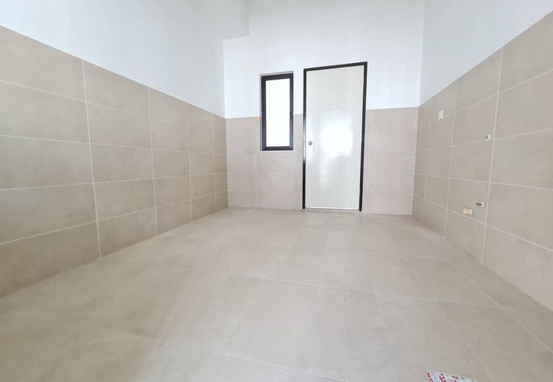 Strait View Home @ Permas jaya 