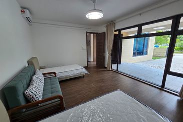 Golf & Resort Forest City, Fringe Villa